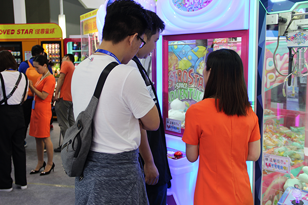 抓娃娃機(jī) 抓娃娃機(jī)