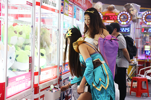 娃娃機(jī)<a href='/jiandaoji.htm' class='keys' title='點(diǎn)擊查看關(guān)于剪刀機(jī)的相關(guān)信息' target='_blank'>剪刀機(jī)</a> 娃娃機(jī)剪刀機(jī)