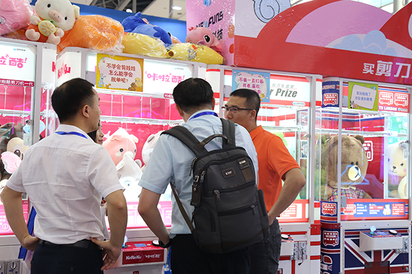 <a href='/jiandaoji.htm' class='keys' title='點(diǎn)擊查看關(guān)于剪刀機(jī)的相關(guān)信息' target='_blank'>剪刀機(jī)</a>娃娃機(jī) 剪刀機(jī)娃娃機(jī)