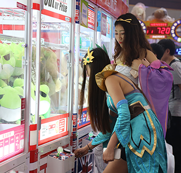 【立而方】前兩年處于人身巔峰的娃娃機(jī)，到底是怎么發(fā)展起來(lái)的