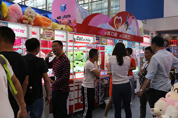 娃娃機<a href='/jiandaoji.htm' class='keys' title='點擊查看關于剪刀機的相關信息' target='_blank'>剪刀機</a> 娃娃機剪刀機