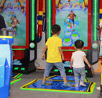 【立而方】娃娃機(jī)運(yùn)營(yíng)新模式，只靠鋪點(diǎn)賺錢的你已經(jīng)OUT了！