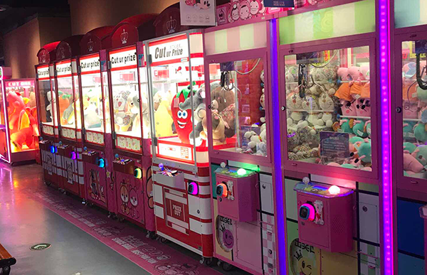 娃娃機<a href='/jiandaoji.htm' class='keys' title='點擊查看關(guān)于剪刀機的相關(guān)信息' target='_blank'>剪刀機</a> 娃娃機剪刀機