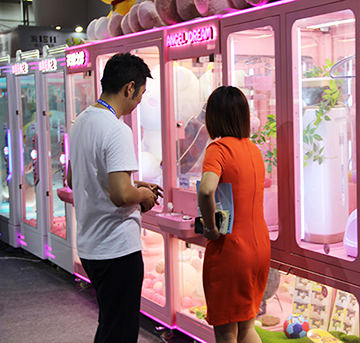 【立而方】想抓個(gè)娃娃比找男朋友還難？那是你還沒(méi)學(xué)習(xí)到這些姿勢(shì)！