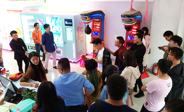 立而方龍拳可樂機 立而方龍拳可樂機