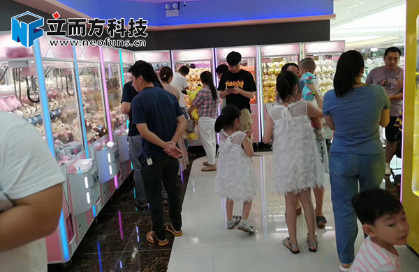 立而方娃娃機 立而方娃娃機