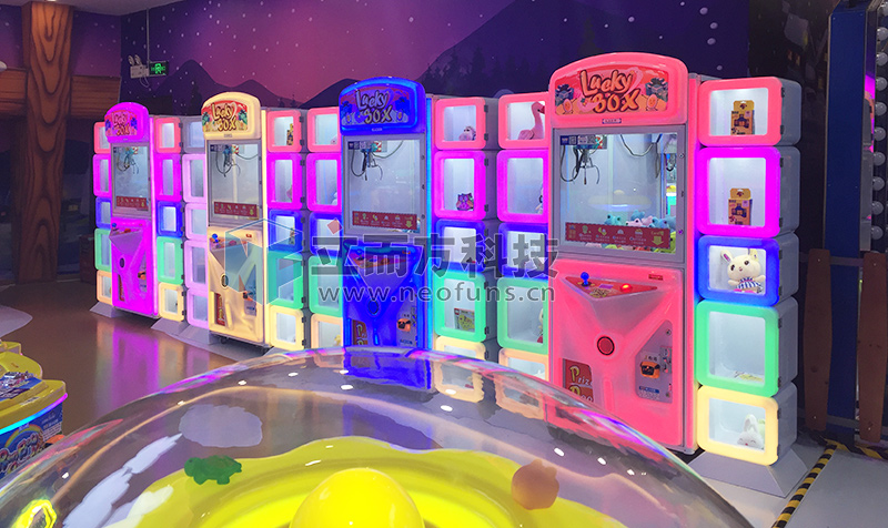 剪刀禮品機(jī),剪大娃娃機(jī)游戲機(jī)生產(chǎn)廠家,