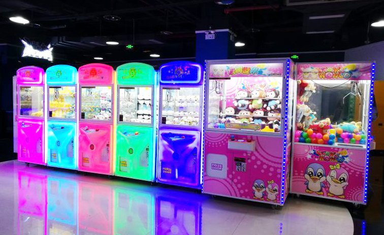 剪刀禮品機(jī),剪大<a href='/wwj.htm' class='keys' title='點(diǎn)擊查看關(guān)于娃娃機(jī)的相關(guān)信息' target='_blank'>娃娃機(jī)</a>游戲機(jī)生產(chǎn)廠家,