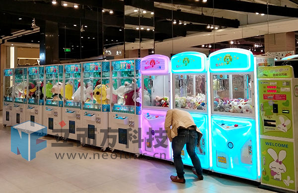 剪刀禮品機(jī),剪線娃娃機(jī),剪大娃娃機(jī),線上娃娃機(jī)