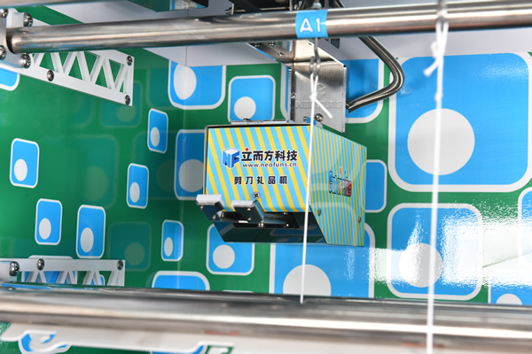 可手機支付剪刀機全鋁天車 可手機支付剪刀機全鋁天車