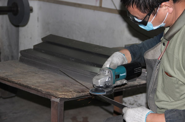 大型剪刀機(jī) 大型剪刀機(jī)