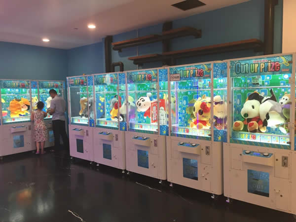 普通款大娃娃禮品機投放現(xiàn)場 普通款大娃娃禮品機投放現(xiàn)場