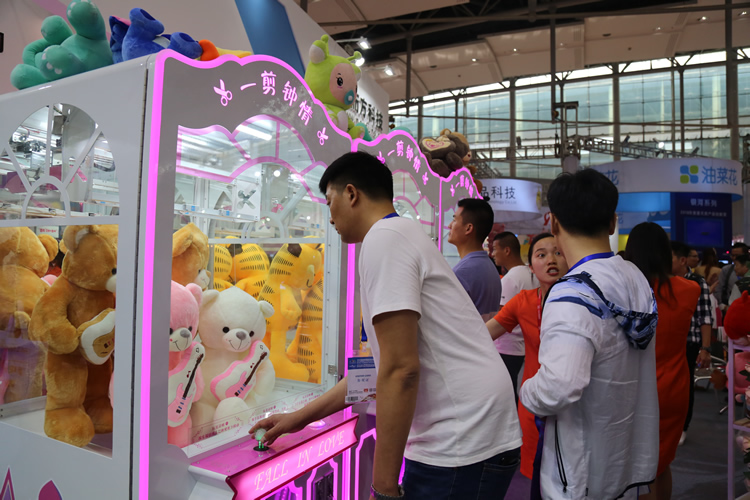 娃娃機(jī)加盟 娃娃機(jī)加盟