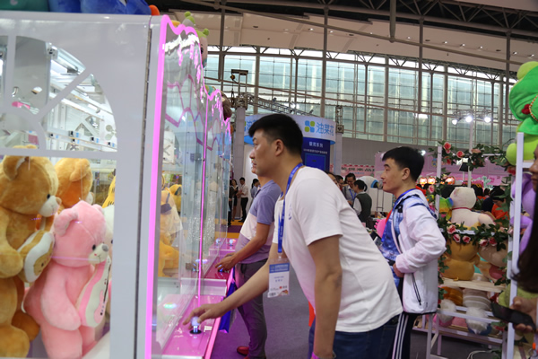 <a href='/wwj.htm' class='keys' title='點擊查看關(guān)于娃娃機的相關(guān)信息' target='_blank'>娃娃機</a> 娃娃機